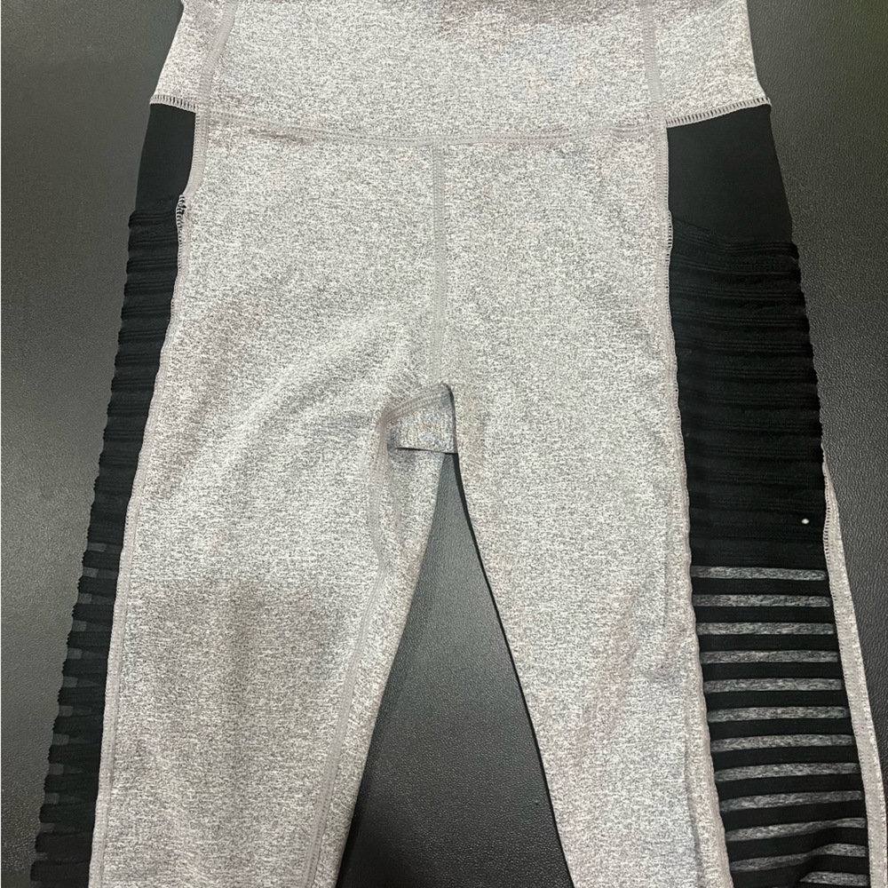 DYCE active capris